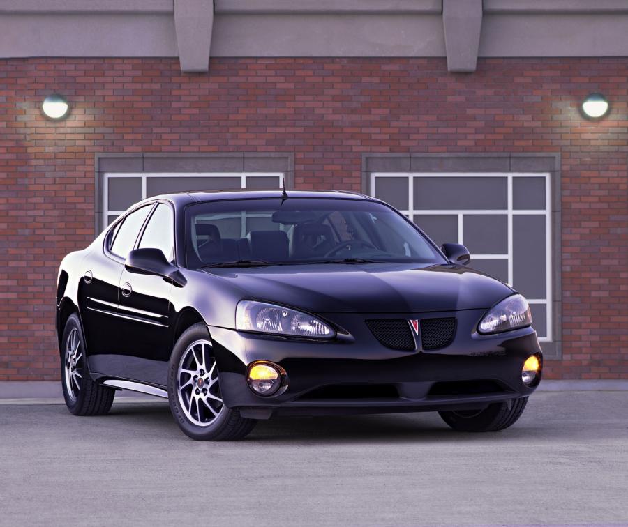  Pontiac Grand Prix 2005 года  (фото 33 из 44)